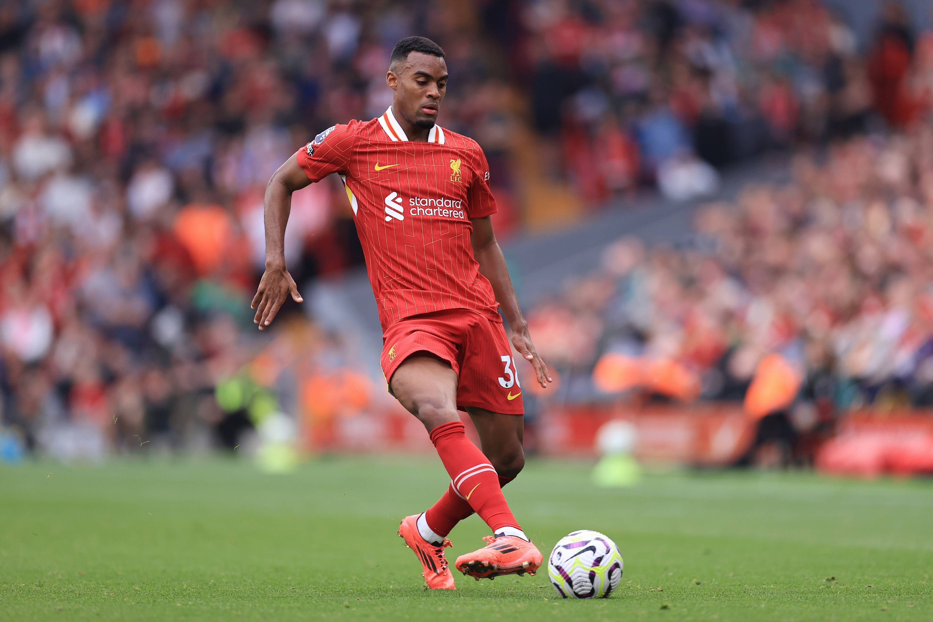 今晚欧冠传出新动向；斯图加特刷新队史纪录；管理层表态——话题不断；医务组通报恢复的简单介绍